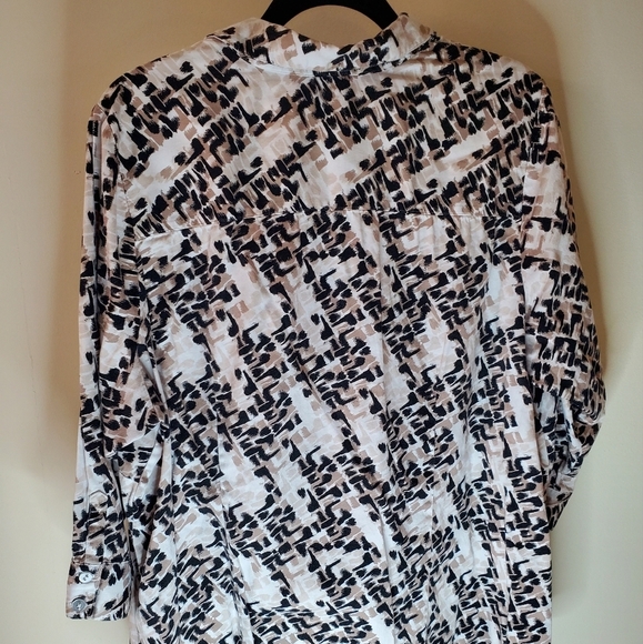 🍁Cute Plus Size Button Down Top Size 2X - Picture 4 of 5